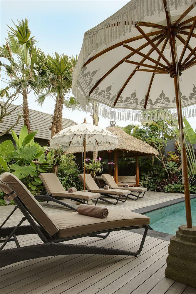 Elok Villa *